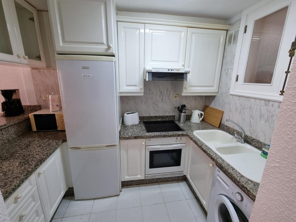 Casa Teide, Ground Floor Apartment Parque Santiago 1, Heated Pool, 100 M To Sea And Beach, Wifi Playa de las Americas  Exterior photo